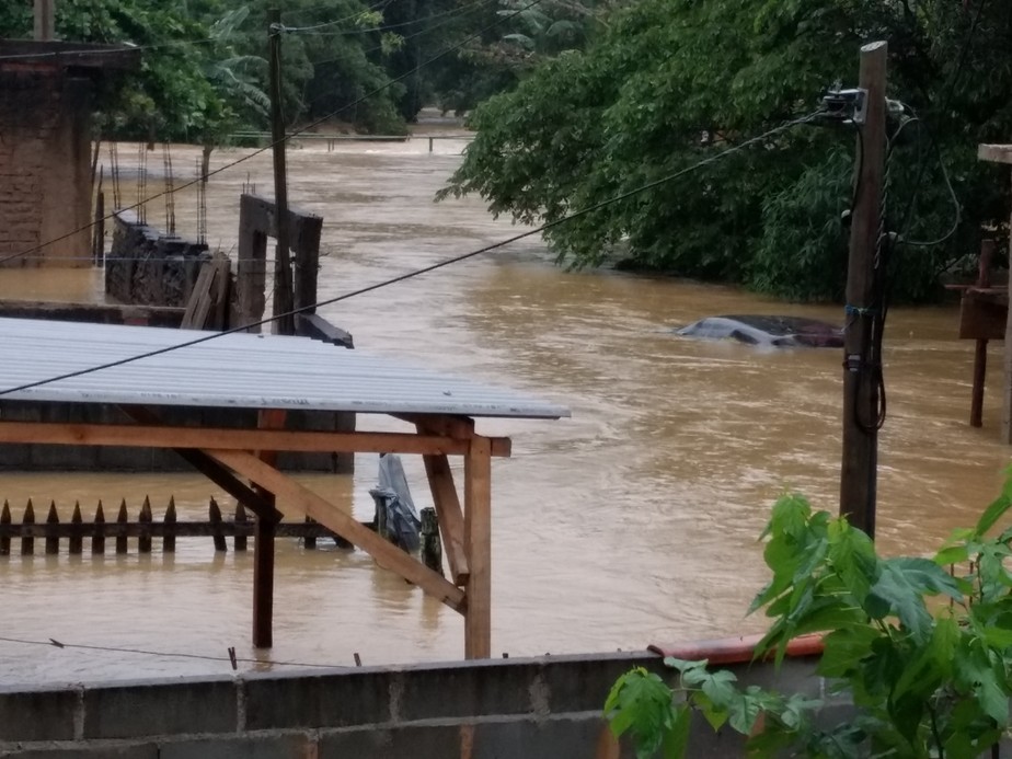 Chuva no ES: Prefeitura de Cariacica decreta situaÃ§Ã£o de emergÃªncia