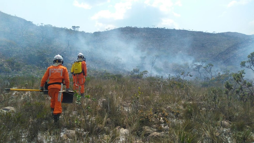 Bombeiros verificaram, neste domingo (11), os focos de incêndios apagados na região de Rio de Contas — Foto: Corpo de Bombeiros