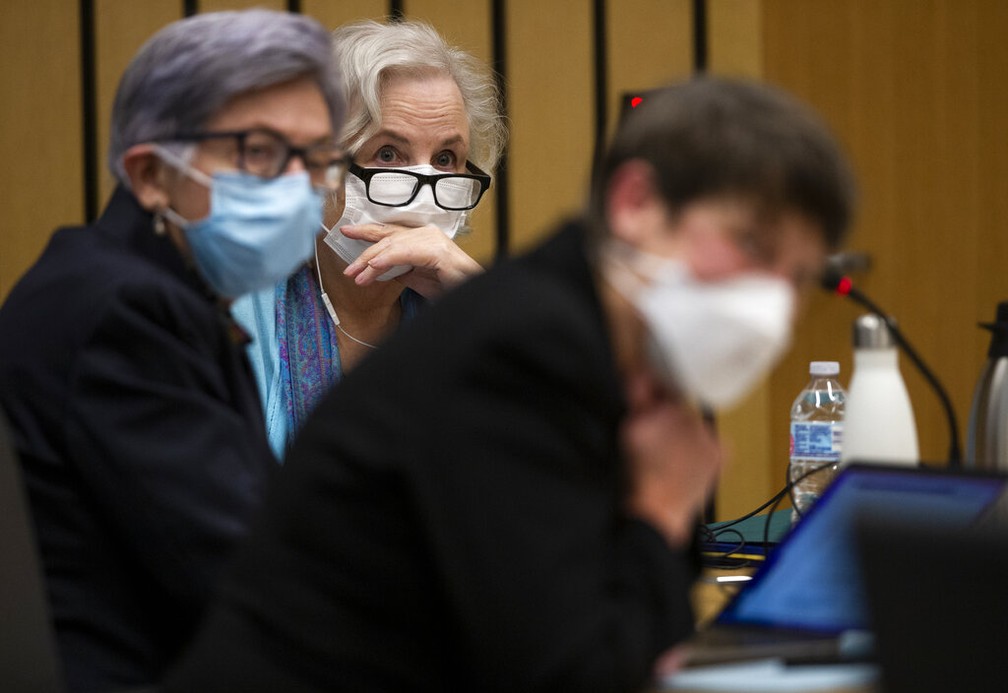 Mulher acusada de matar o próprio marido em 5 de abril de 2022 — Foto: Dave Killen/The Oregonian via AP, Pool