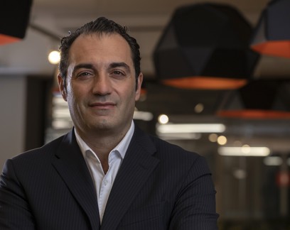 “Queremos ser uma autotech sustentável”, diz Antonio Filosa, da Stellantis
