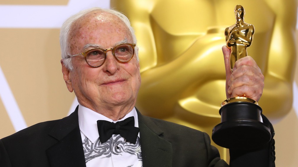 James Ivory leva Oscar por Melhor Roteiro Adaptado e se torna vencedor mais velho da premiação, aos 89 anos (Foto: Mike Blake/Reuters)
