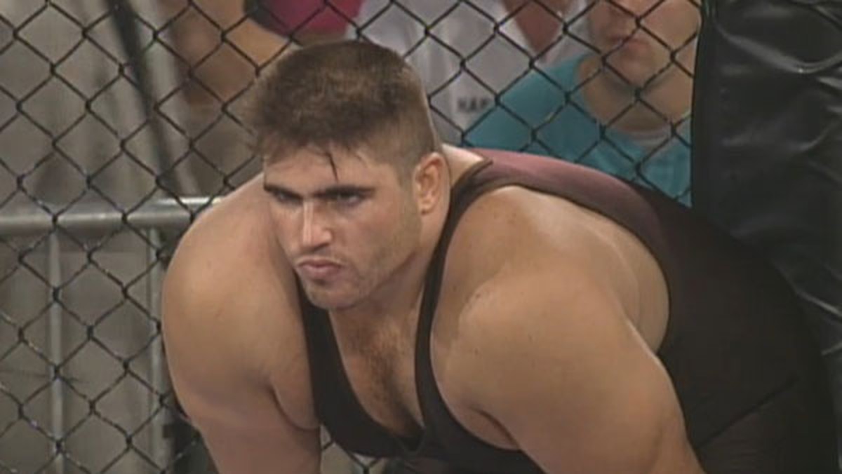Pioneiro do UFC, Paul Varelans está em coma induzido após contrair Covid-19  | combate | ge