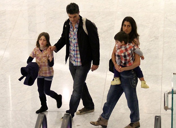 Eduardo Moscovis com a família (Foto: Ag News)