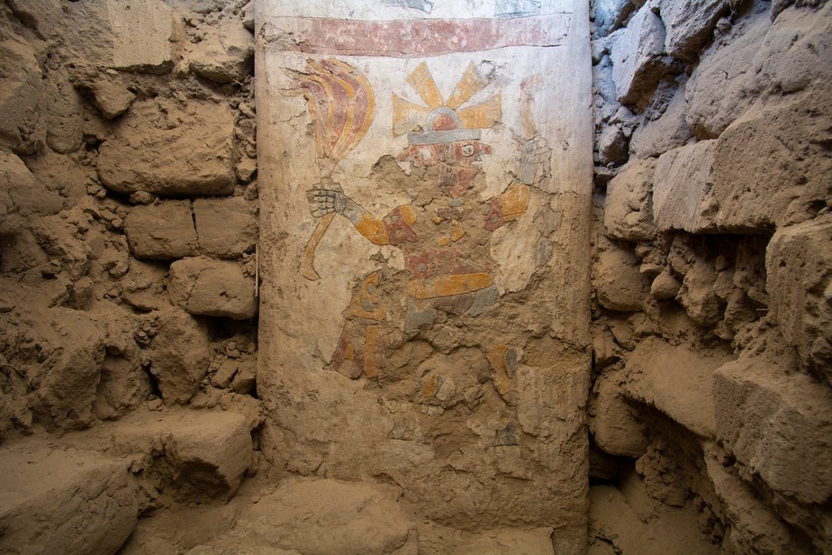 Mural de 1,4 mil anos encontrado por pesquisadores no Peru