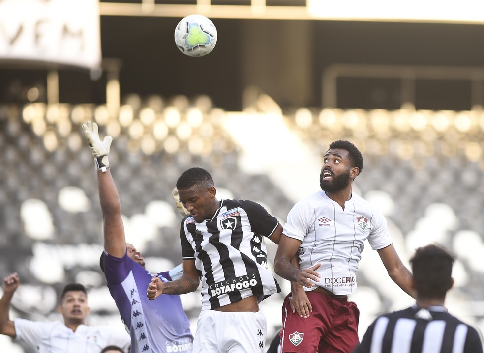 Com Golaco De Bicicleta Amistoso Fluminense Sub 23 X Botafogo Sub 20 Termina Em 1 A 1 Futebol Ge