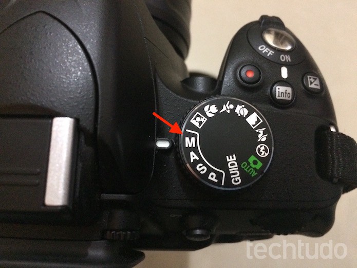 Câmera Nikon em modo manual para que o modo bulb possa ser ativado (Foto: Marvin Costa/TechTudo)