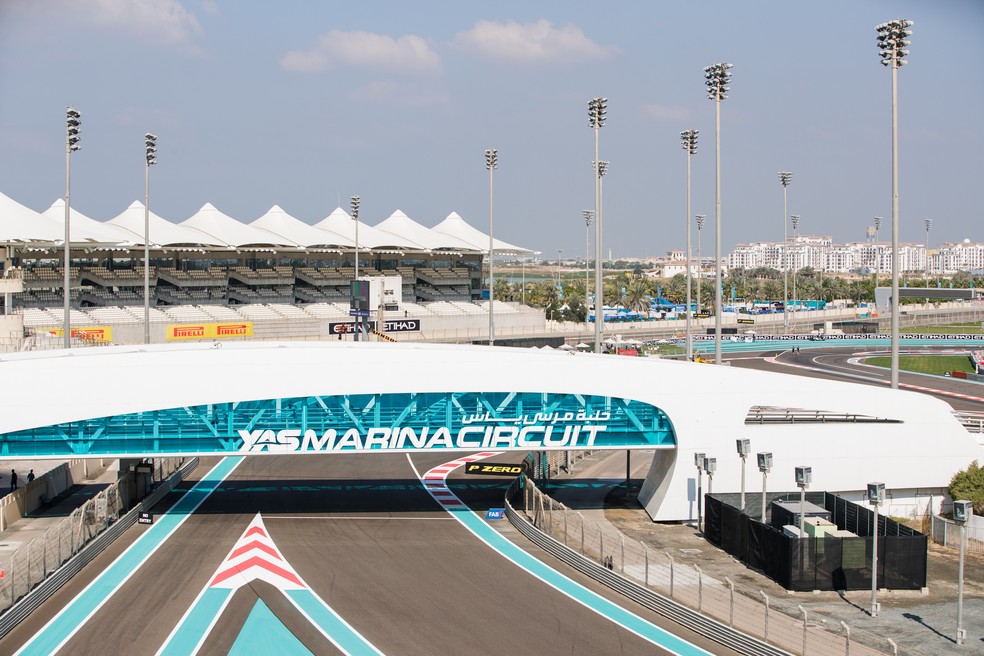 GP de Abu Dhabi pode ser remanejado para 13 de dezembro — Foto: Zak Mauger/FIA Formula 2