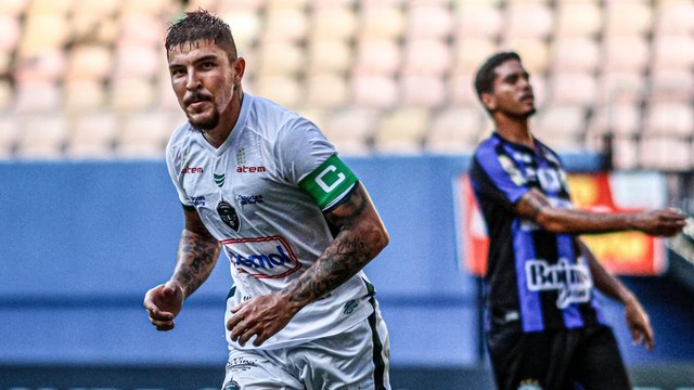 Charles marcou o gol da vit&oacute;ria do Manaus