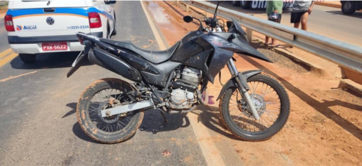 Motociclista morre ao tentar ultrapassar caminhão na LMG-653, em Montes Claros