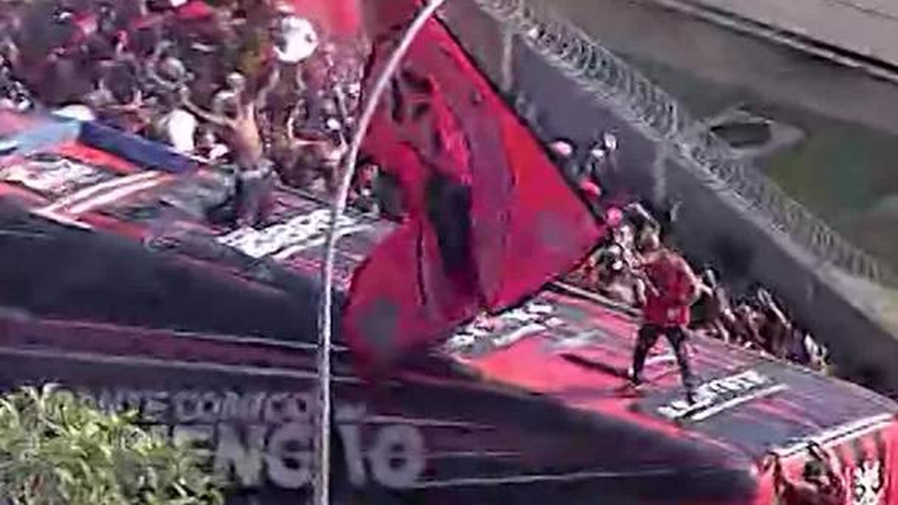 AEROFLA: Torcida faz festa para o Flamengo do Ninho ao Gale&atilde;o