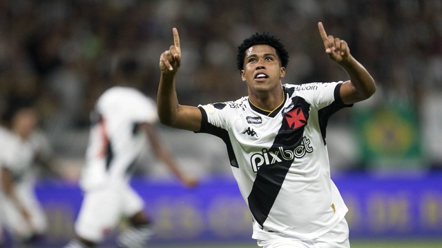 Andrey comemora gol do Vasco contra o Atltico-MG