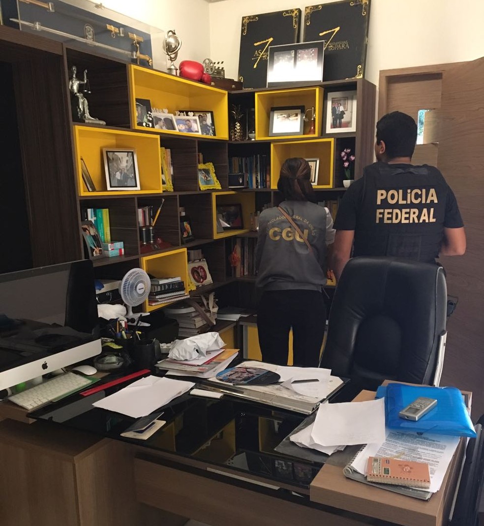 Policiais cumpriram mandados nesta sexta-feira, 1º. (Foto: Divulgação/ Polícia Federal)