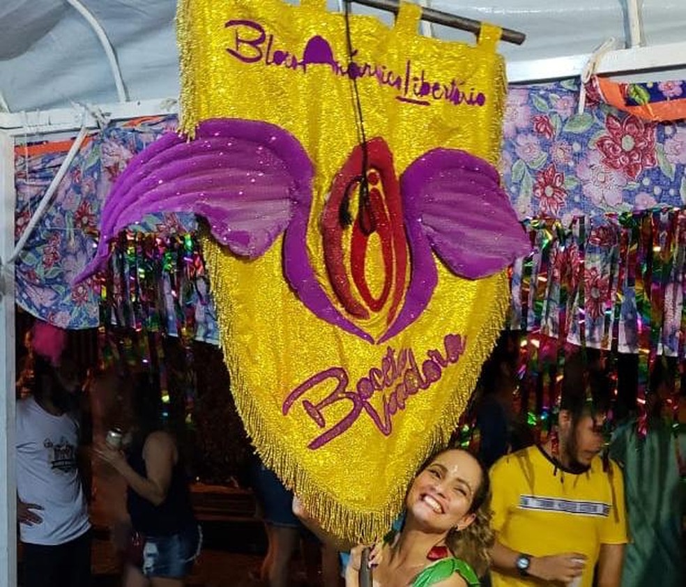 O Boceta Voadora desfila em Olinda na segunda-feira de carnaval — Foto: Magali Marino/Divulgação