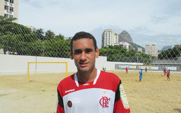 Leonardo Martins futebol de areia Flamengo (Foto: Ana Carolina Fontes / Globoesporte.com)