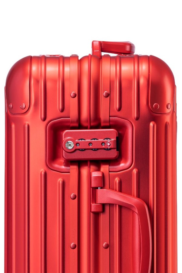 Novas bagagens de luxo da Rimowa: versão Scarlet  (Foto: reprodução)