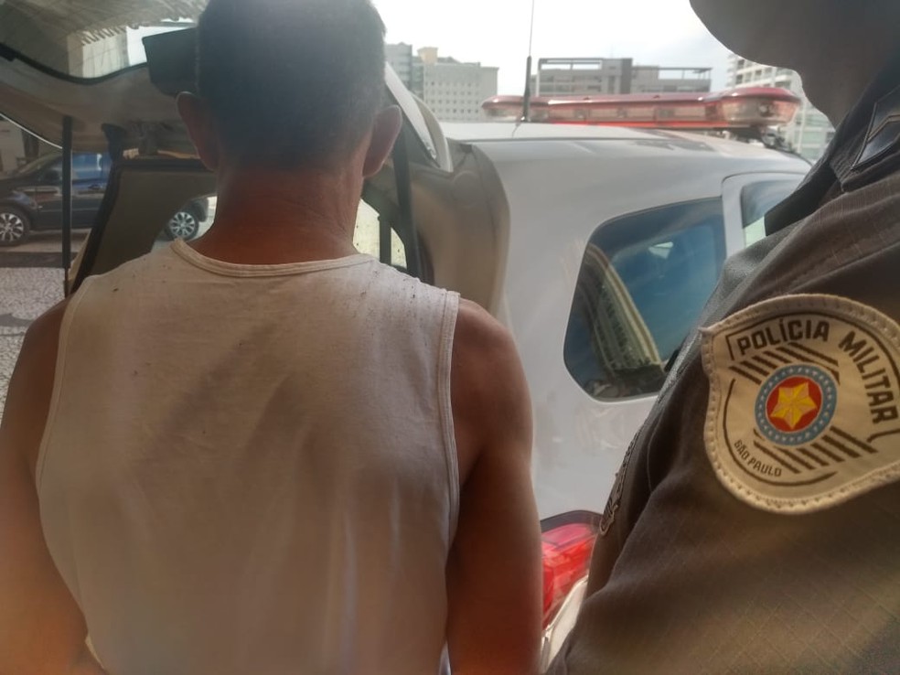 Homem é detido suspeito de abusar de neta e sobrinha em Jundiaí — Foto: Divulgação/Polícia Militar
