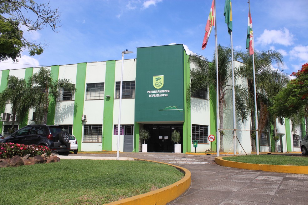 Prefeitura de Jaraguá do Sul lança concurso público com salários entre