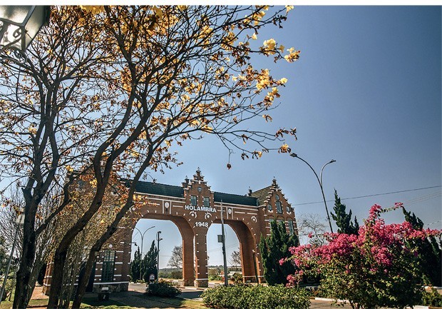 O portal turístico de Holambra (Foto: Divulgação) O portal turístico de Holambra (Foto: Divulgação)