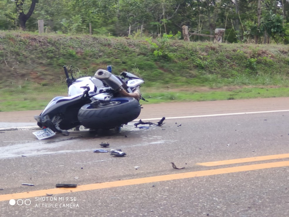Gerente de empresa morre após bater motocicleta em caminhão em Mato Grosso — Foto: Morro da Mesa/Assessoria