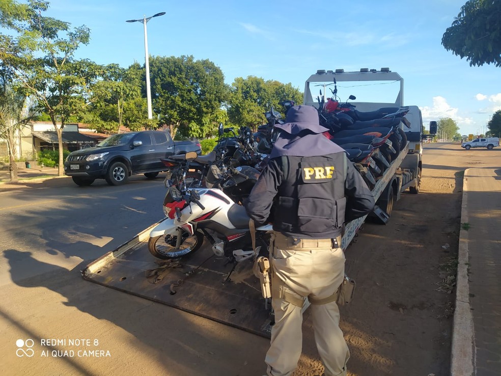 Operação da Polícia Rodoviária apreende mais de 50 motocicletas com irregularidades em Santa Rita — Foto: Divulgação/Polícia Rodoviária Federal