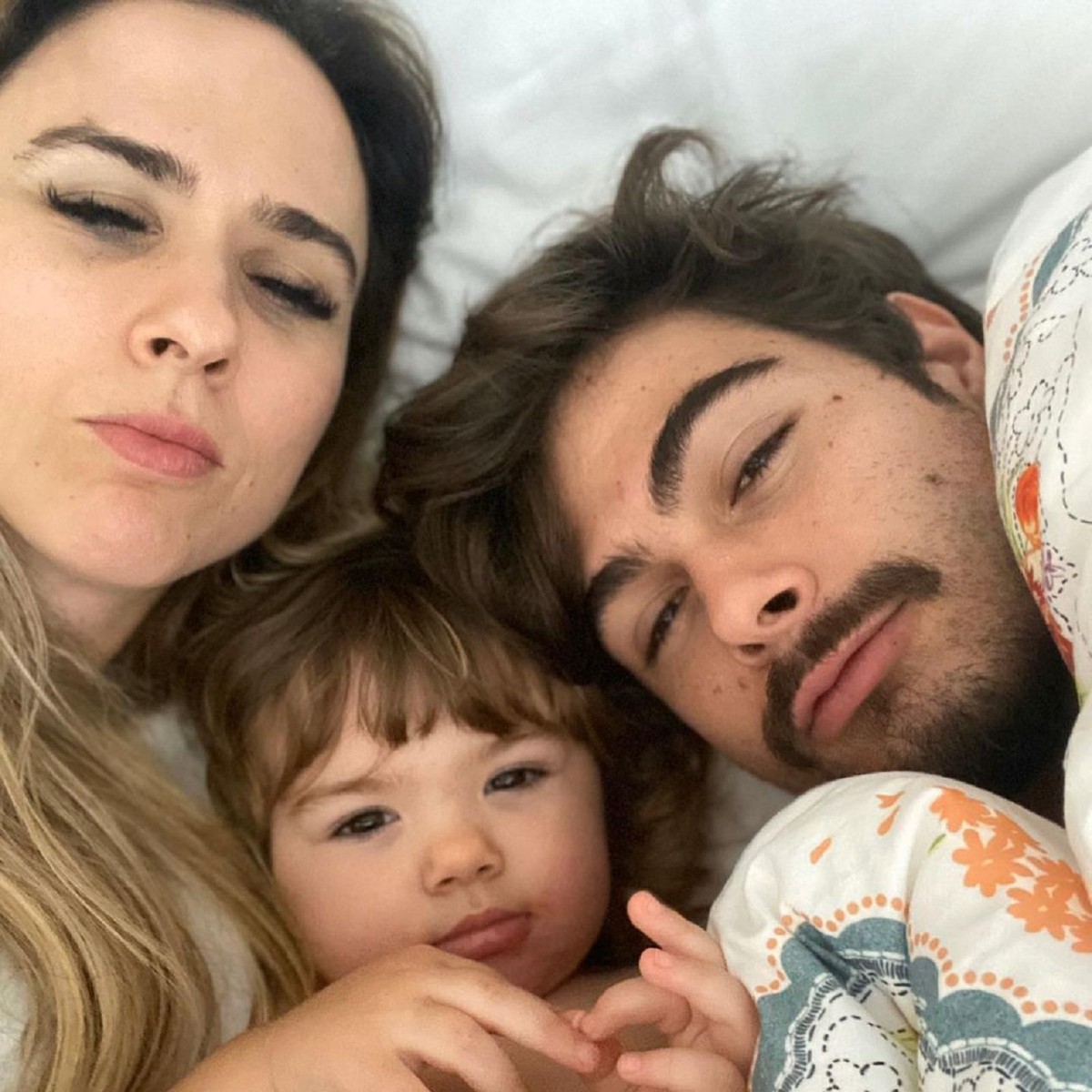 Rafa Vitti faz 27 anos e Tatá Werneck abre álbum em família: 