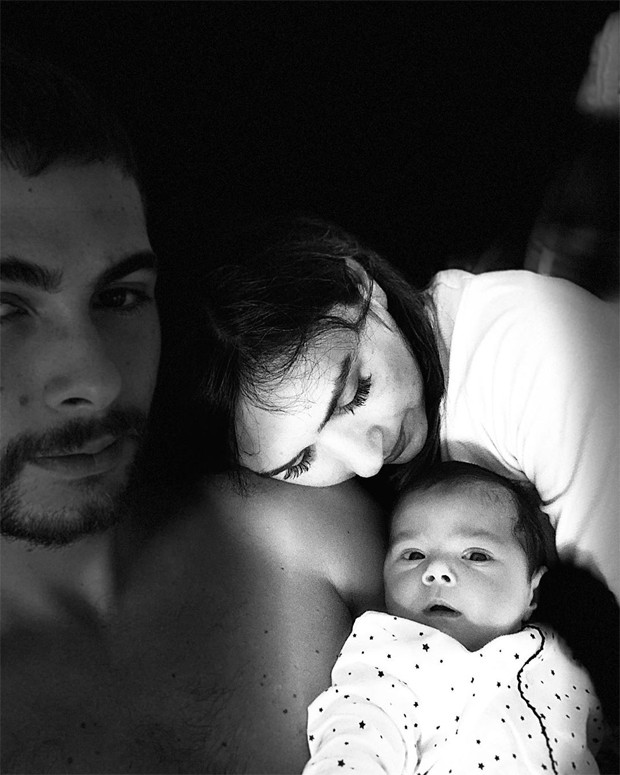 Tatá Werneck e Rafael Vitti celebram terceiro mês de vida de Clara Maria (Foto: Reprodução / Instagram)
