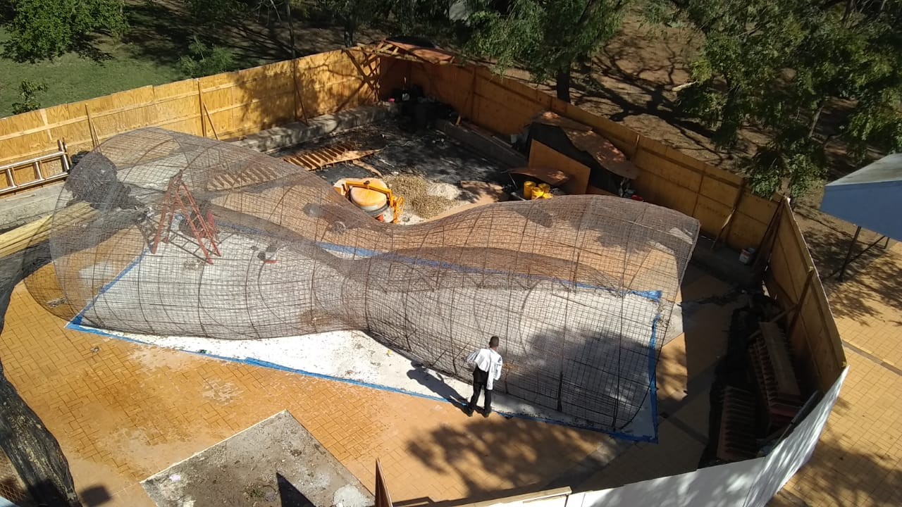 Monumento “DenkMalNach” em fase de construção  (Foto: Divulgação/Colégio Humboldt)