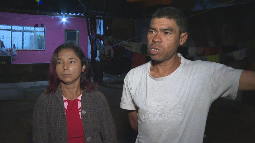 A família de Lívia vive apenas com a renda do pai, que trabalha em um caminhão de coleta de lixo — Foto: TV Globo/Reprodução