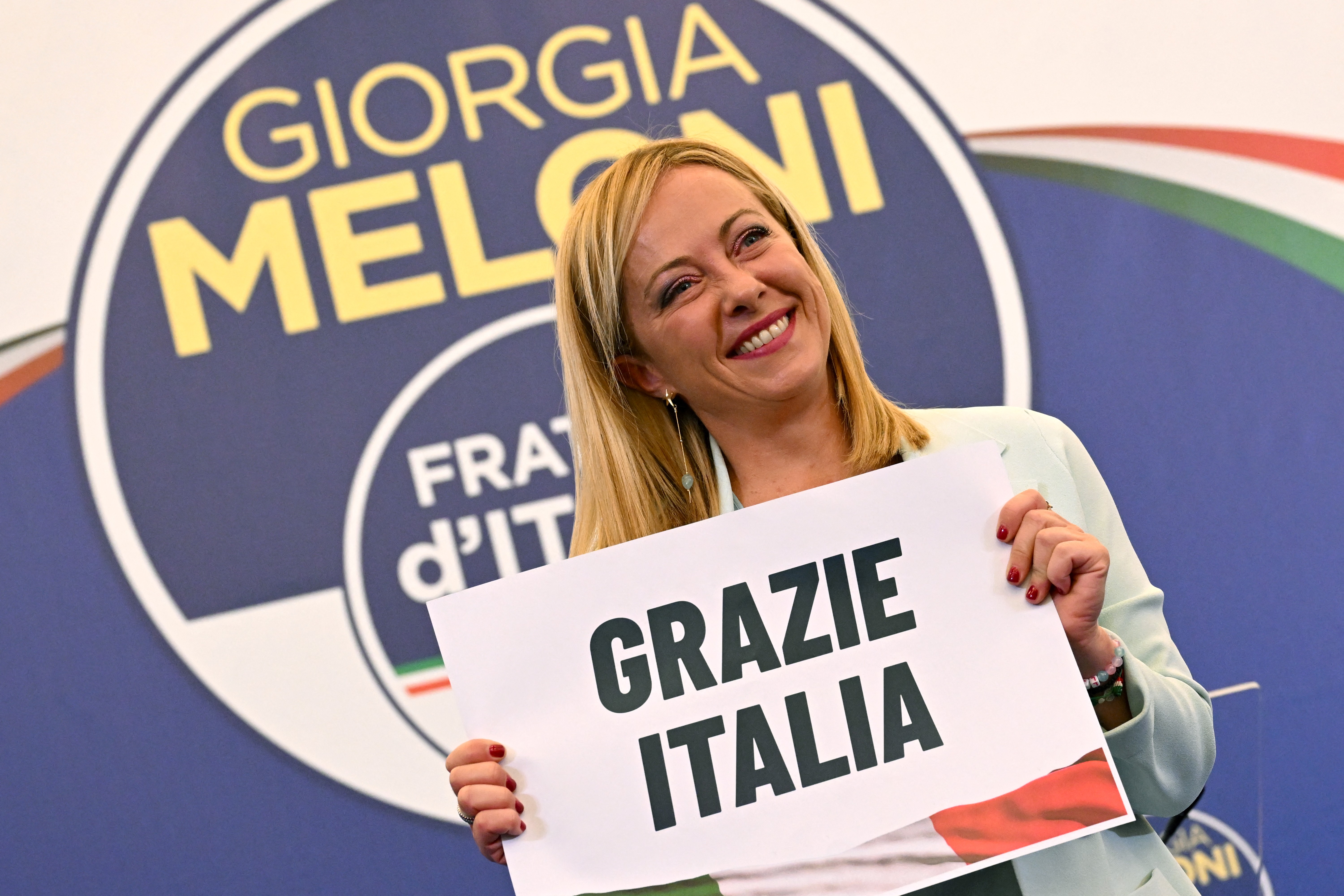 Itália: partido pós-fascista de Georgia Meloni vence eleições legislativas com direita 