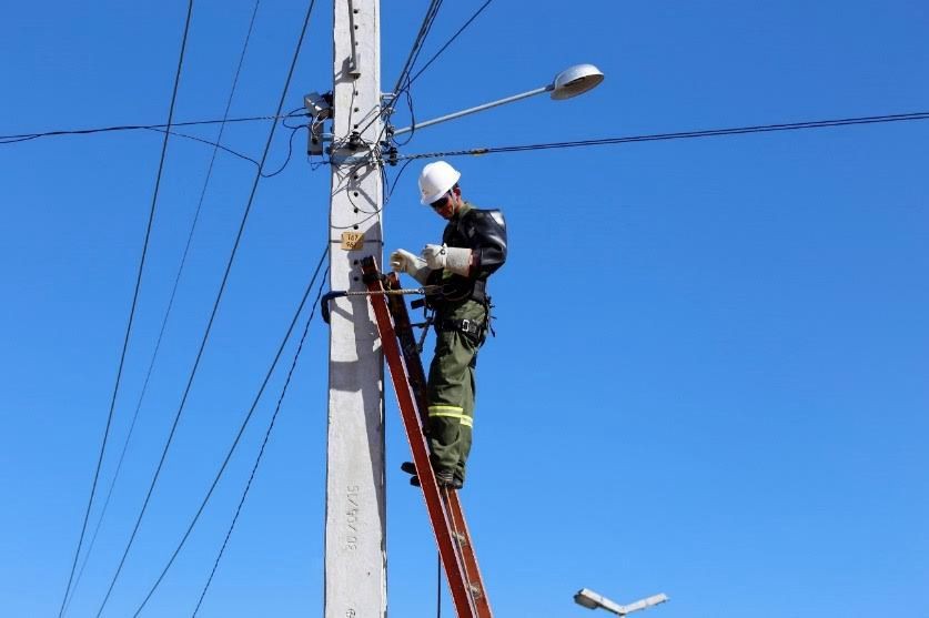 Cosern suspende fornecimento de energia em ruas de Natal e Região Metropolitana para manutenção de rede elétrica; veja onde