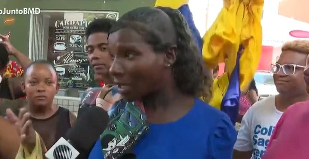 Grávida do oitavo filho, Geisa trabalhou como cordeira de bloco — Foto: Reprodução / TV Bahia