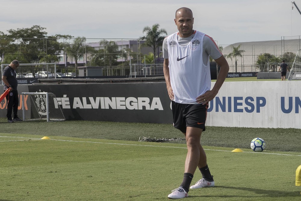 Análise: veja como Roger pode se encaixar no Corinthians