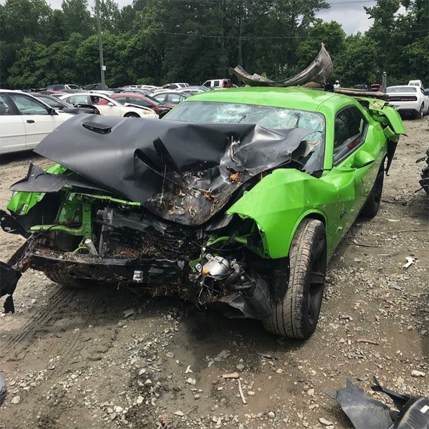 Carro destruído de Offset (Foto: Reprodução/Instagram)