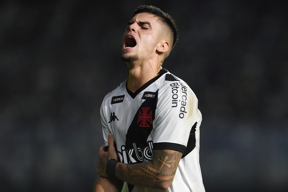 Gabriel Pec, do Vasco, em a��o contra o Bahia � Foto: Andr� Dur�o / ge