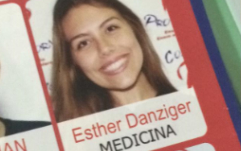 Aluna que passou para medicina antes de terminar ensino médio consegue na Justiça o direito de ser matriculada em Goiás  — Foto: Arquivo pessoal/Esther Danziger