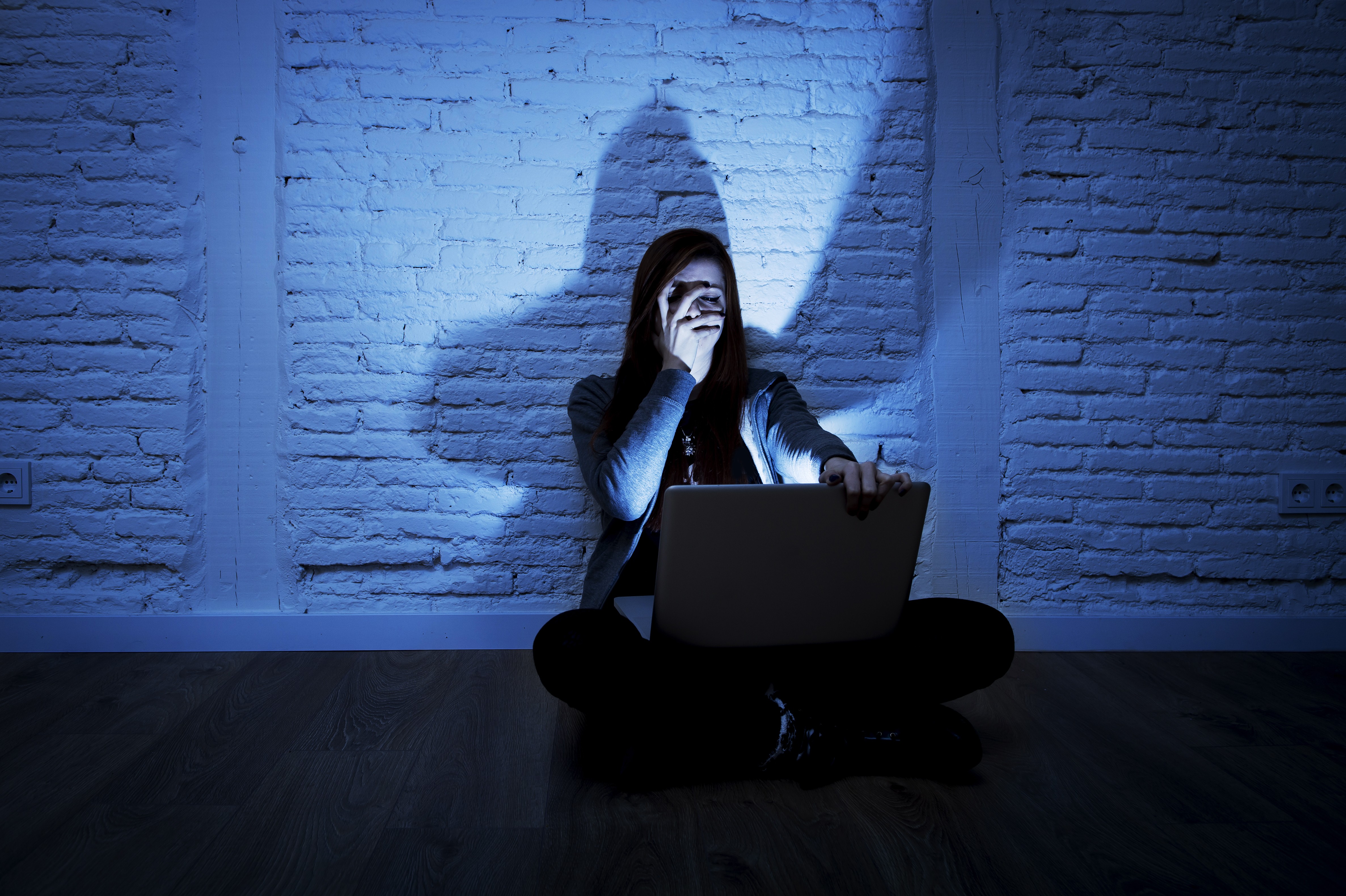 É preciso usar os computadores para também se defender do cyberbullying  (Foto: Shutterstock)