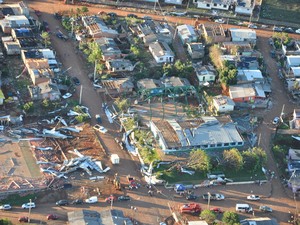 Imagem aérea mostra destruíção no Bairro Treze de Maio, em Tapejara (Foto: Divulgação/Prefeitura de Tapejara)