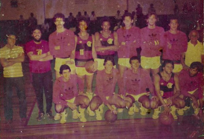 Ex-técnico de basquete de Fla e Flu, Pingo é baleado durante um assalto