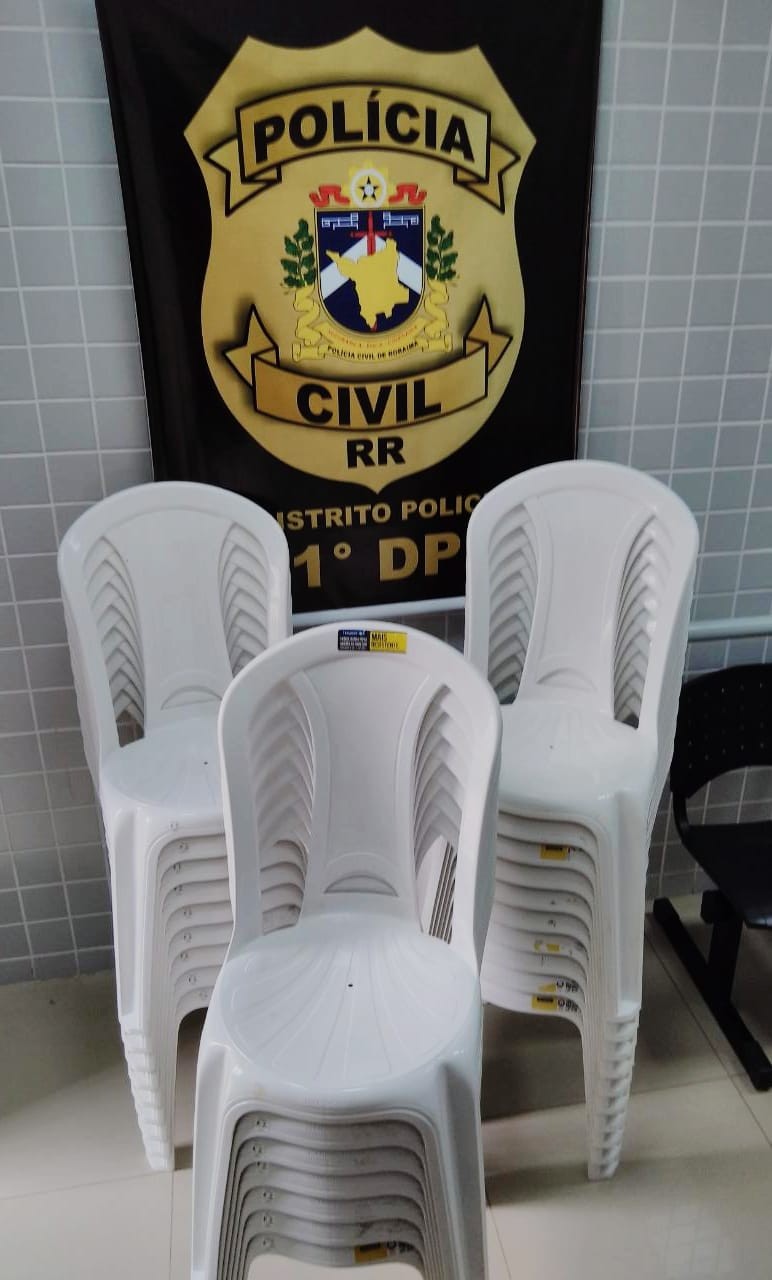 Homem conhecido como 'Bebezão' é preso por furtar cadeiras de igreja em Boa Vista