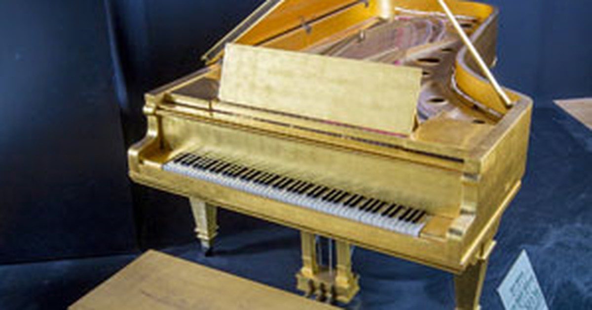 G1 - Piano de ouro de Elvis Presley vai a leilão; valor deve
