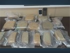 Suspeito de tráfico é preso com pasta base que 'vira' até 100 kg de cocaína