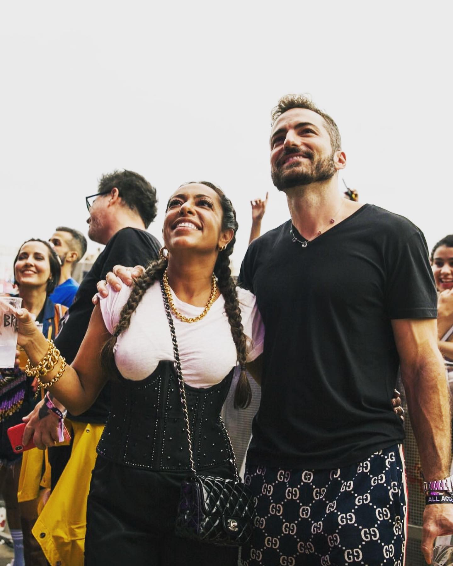 Samantha Schmütz e Thales Bretas curtindo juntos festival de música (Foto: Instagram/Reprodução)