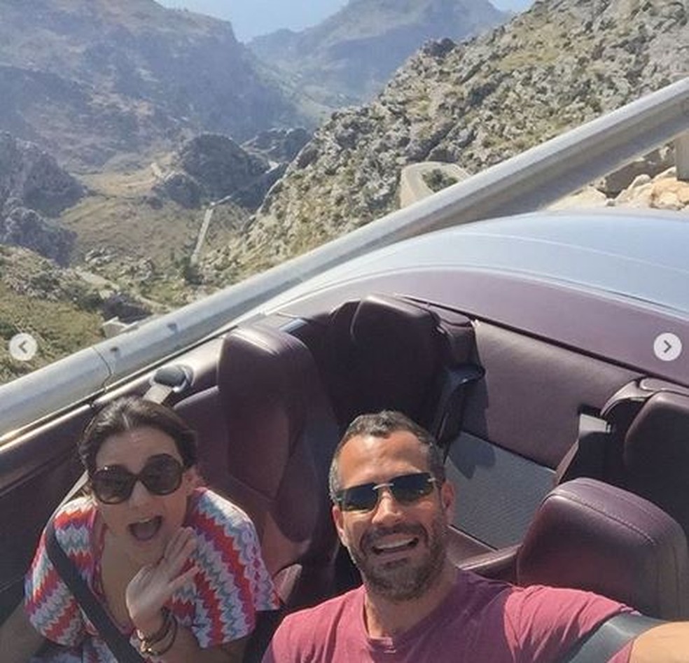 Kyra e Malvino curtindo passeio de carro — Foto: Reprodução/Instagram