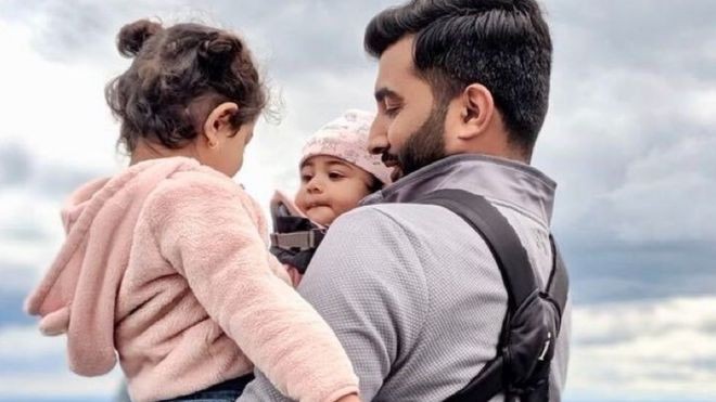 Voo foi cancelado após bebê não querer usar máscara (Foto: Reprodução: BBC/ cortesia SAFWAN CHOUDHRY)