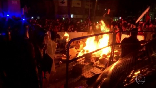 Catalunha entra no 4º dia de protestos após condenação de líderes independentistas