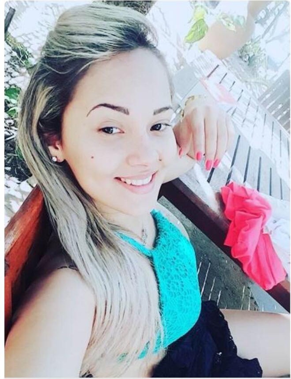 Lara Fernardes foi encontrada morta Ã s margens do Rio ParnaÃ­ba â€” Foto: ReproduÃ§Ã£o/Facebook
