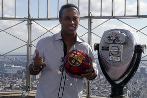 Ronaldinho participa de evento em Nova York (Foto: EFE/Miguel Rajmil)