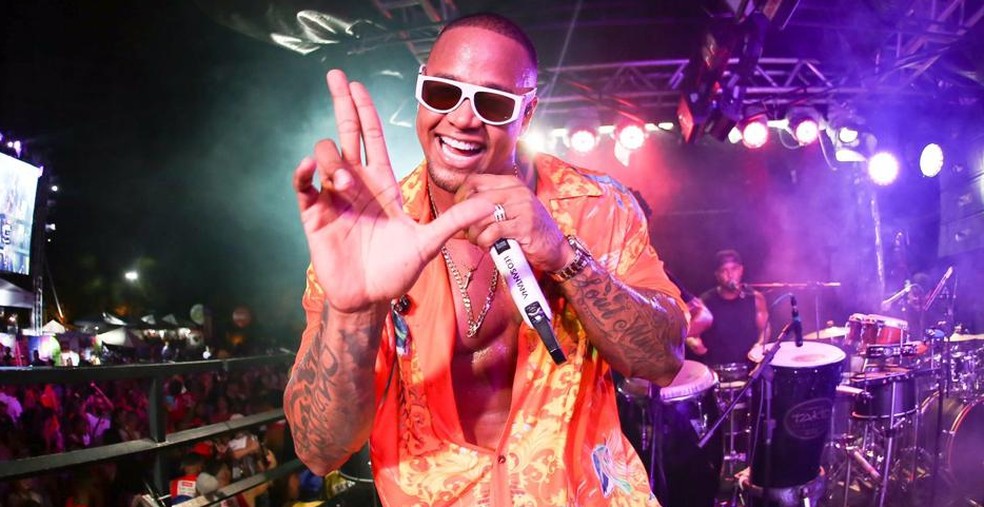 Léo Santana participa do Réveillon Praia do Forte, em Salvador — Foto:  Mateus Ross