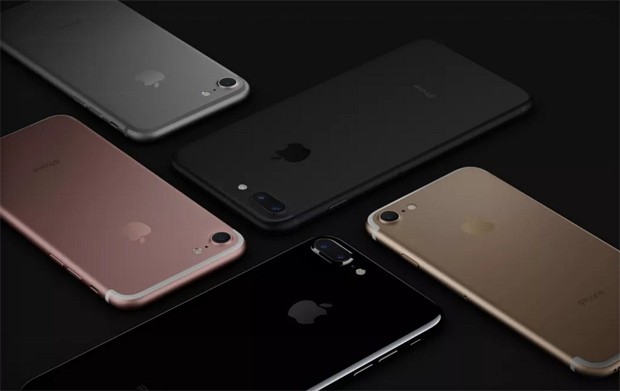 iPhones 7 Plus (modelos pretos) e 7 (rosa, dourado e prateado) foram revelados nesta quarta-feira (7) (Foto: Divulgação / Apple)