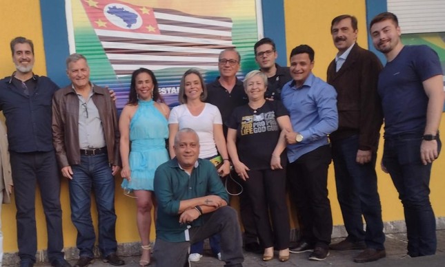 Cristiane Brasil (ao centro) foi aprovada como pré-candidata ao Senado pelo PTB em São Paulo